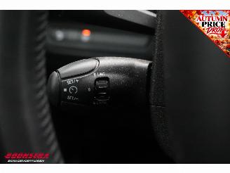 Peugeot 208 1.2 PureTech Signature Cruise Navi Apple/Android PDC Airco picture 22