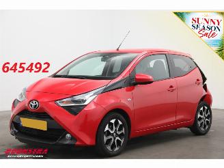 škoda osobní automobily Toyota Aygo 1.0 VVT-i x-joy 5-drs Bluetooth Clima Cruise 63.169 km! 2021/6