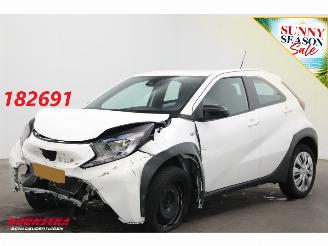 Toyota Aygo 1.0 VVT-i MT Play ACC Navi Airco Apple/Android Camera PDC picture 1