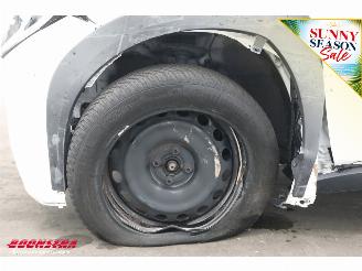 Toyota Aygo 1.0 VVT-i MT Play ACC Navi Airco Apple/Android Camera PDC picture 19