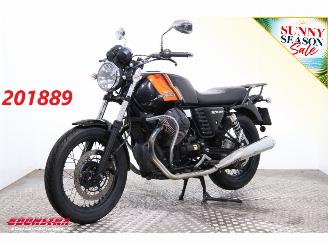 skadebil motor Moto Guzzi ER - 6 N V7 II Special ABS 17.433 km! 2016/9