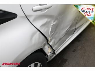 Toyota Yaris 1.5 Hybrid Active Cruise Clima SHZ Apple/Android Camera PDC picture 7