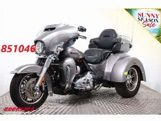 bruktbiler motor Harley-Davidson FLHTCUTG Tri Glide Ultra Classic 5HD! LED ABS Cruise Reverse 28.802 km! 2016/7