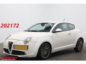 krockskadad bil auto Alfa Romeo MiTo 1.4 T Quadrifoglio Verde Navi Clima Camera PDC 2012/9