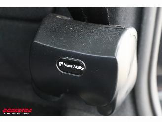 Volkswagen Caddy 2.0 TDI Rolstoellift Taxi-klaar Cruise Navi Clima Bluetooth PDC picture 13