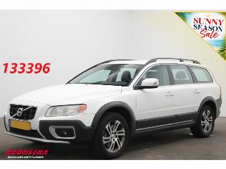 krockskadad bil auto Volvo Xc-70 2.4 D5 Aut. Momentum Cruise Clima Leder PDC 2012/3