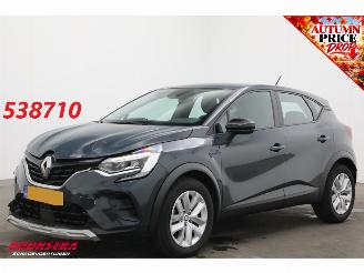 damaged passenger cars Renault Captur 1.6 E-Tech Hybrid 145 Zen Cruise Navi Clima Camera PDC 2022/8