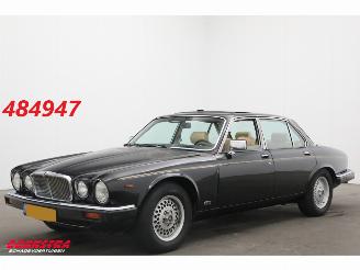 damaged passenger cars Jaguar XJ 5.3 V12 Schuif/kantel Airco 141.588 km! 1991/3