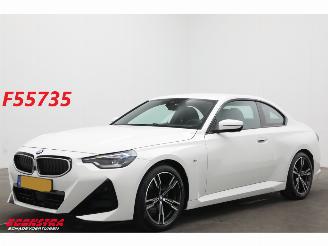 begagnad bil auto BMW 2-serie Coupé 220i M Sport Cruise Navi SHZ Virtual Apple/Android Camera PDC 2025/7