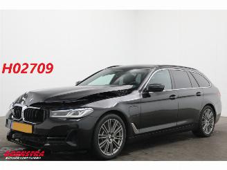 Coche accidentado BMW 5-serie Touring 530e HE ACC HUD Panorama Memory Camera PDC AHK 2021/5