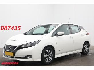 damaged passenger cars Nissan Leaf Acenta 40 kWh Cruise Navi Clima Bluetooth Camera PDC AHk 2020/10