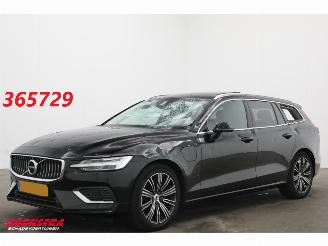 skadebil auto Volvo V-60 2.0 T8 Twin Engine AWD R-Design Pano Navi Virtual Memory Leder SHZ LrHZ Camera PDC AHK 2019/12