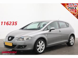 krockskadad bil auto Seat Leon 1.6 Stylance Cruise Clima Bluetooth PDC Org.NL + NAP 2008/7