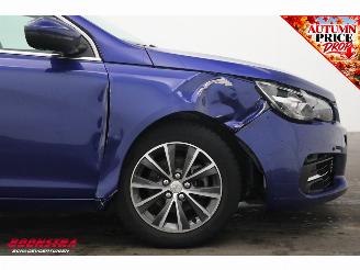 Peugeot 308 1.2 PT Aut. Premium Panorama Navi Clima Camera PDC AHK Cruise Apple/Android picture 6