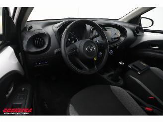 Toyota Aygo 1.0 VVT-i MT Play Cruise Airco Bluetooth Camera picture 16