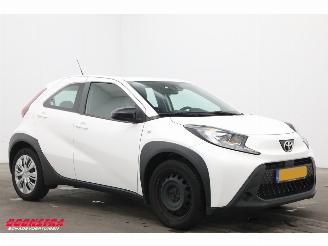 Toyota Aygo 1.0 VVT-i MT Play Cruise Airco Bluetooth Camera picture 2