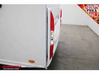 Burstner  Averso 535 TL B66 Single Beds LMV Middenkeuken picture 10