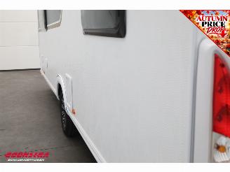 Burstner  Averso 535 TL B66 Single Beds LMV Middenkeuken picture 5