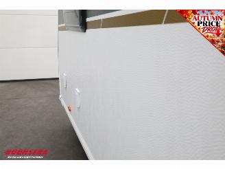 Burstner  Averso 535 TL B66 Single Beds LMV Middenkeuken picture 6