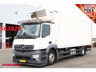 skadebil vrachtwagen Mercedes Actros 1827 Carrier Syberia MT 3-Compartimenten 2022/9