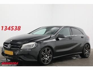 krockskadad bil auto Mercedes A-klasse 180 CDI Ambition Cruise Navi Airco Bluetooth PDC AHK 2013/8