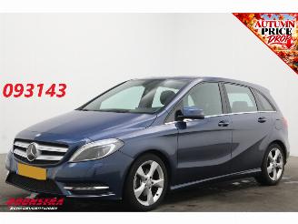 skadebil auto Mercedes B-klasse 180 Ambition Camera AHK Memory Clima Cruise AppleCarplay/Androidauto 2012/8