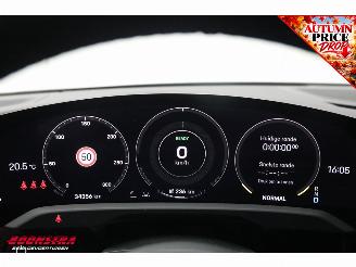 Porsche Taycan 93.4 kWh Perf.Bat.+ Chrono Pano ACC PASM Bose 360° Memory Chalk picture 21