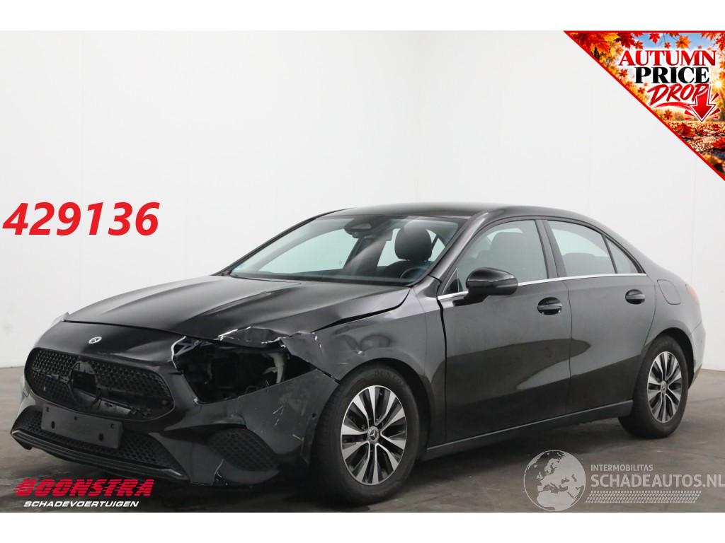 Mercedes A-klasse 180 Business Line ACC Camera SHZ Virtual Clima Navi LED LMV
