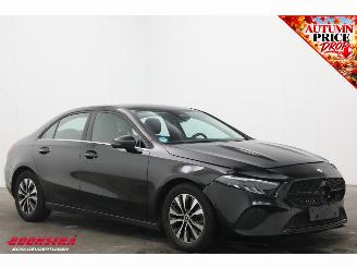 Mercedes A-klasse 180 Business Line ACC Camera SHZ Virtual Clima Navi LED LMV picture 2