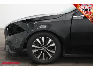 Mercedes A-klasse 180 Business Line ACC Camera SHZ Virtual Clima Navi LED LMV picture 11
