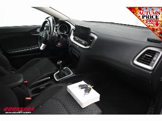 Kia Ceed 1.5 T-GDi DynamicLine Cruise Navi Clima Apple/Android Camera PDC AHK picture 7