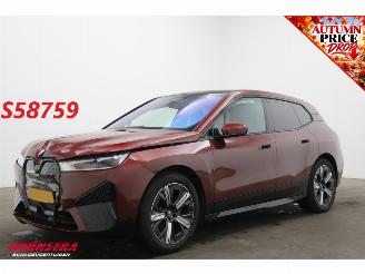 Auto incidentate BMW iX xDrive40 Executive 77 kWh Pano LED ACC 360° LRHZ 2024/5
