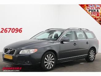 skadebil auto Volvo V-70 2.0 D4 Aut. Momentum Leder Navi Clima Cruise SHZ PDC AHK 2013/1