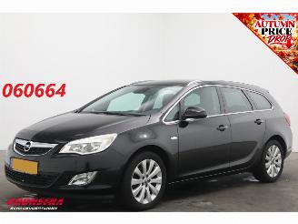 okazja samochody osobowe Opel Astra Sports Tourer 1.4 Turbo Cosmo Cruise Navi SHZ PDC AHK Bluetooth Clima 2011/3