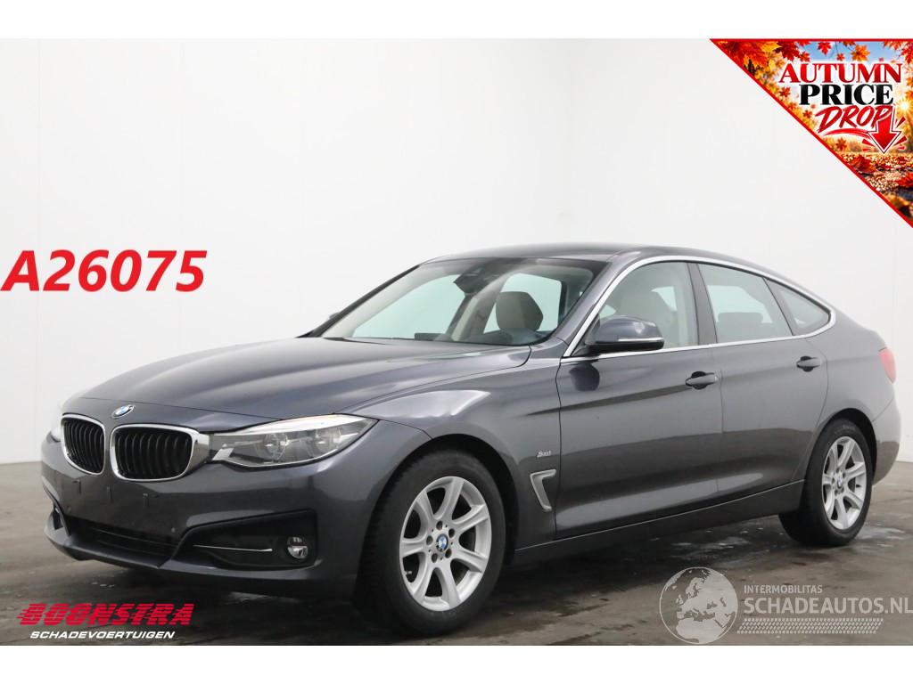 BMW 3-serie 318d SportLine Leder HUD Navi Clima Cruise Camera SHZ 49.849 km!