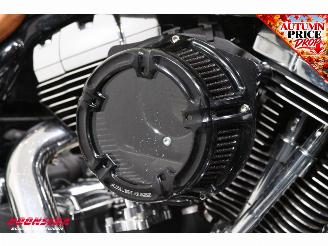 Harley-Davidson  103 FLHX Street Glide Jekill/Hyde Cruise Heizgriffe Navi Bluetooth 10.528 km! picture 14