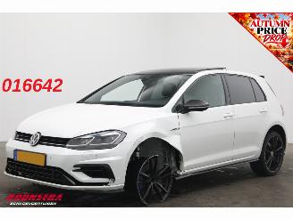 krockskadad bil auto Volkswagen Golf R 2.0 TSI 4Motion Pano Dynaudio ACC SHZ Memory Camera DCC 2017/6