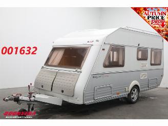 Vaurioauto  caravans Kip  Navigator 44 TDB Mover Radio Middenkeuken Lengtebed Kachel 2003/1