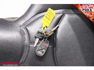 Honda GL 1800 Gold Wing Dual C-ABS Deluxe Reverse Cruise picture 24