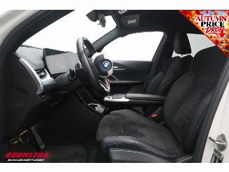 BMW iX1 eDrive20 67 kWh M Sport H/K ACC Navi Virtual Apple/Android Memory Camera PDC Clima picture 23
