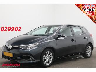 Voiture accidenté Toyota Auris 1.3 Aspiration Cruise Navi Camera Bluetooth Clima 2015/12