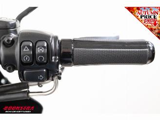 Harley-Davidson  103 FXDBP Dyna Street Bob 5HD Orig NL! ABS LED Vance & Hines 29.451 km! picture 12