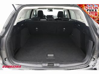Ford Focus 1.0 EcoBoost Aut. Hybrid Titanium LED Navi Apple/Android PDC Clima picture 25