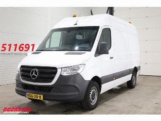 krockskadad bil auto Mercedes Sprinter 315 CDI 9G-tronic L2-H2 RWD Airco Cruise Camera AHK 2023/6