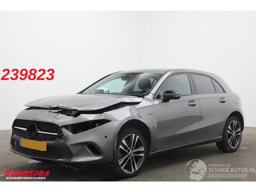 Mercedes A-klasse Premium Plus Burmester SHZ AHK Camera Clima Cruise
