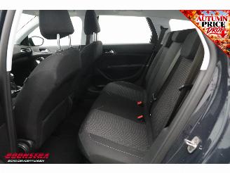 Peugeot 308 SW 1.2 PureTech Blue Lease Navi Clima Cruise LED Apple/Android picture 9