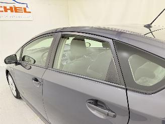 Toyota Prius HB 1.8 Dual VVT-i Hybrid Dynamic picture 16