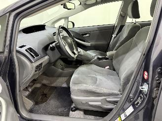 Toyota Prius HB 1.8 Dual VVT-i Hybrid Dynamic picture 2