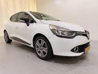 Schadeauto Renault Clio HB 0.9 TCe 90 Night&Day 2015/9