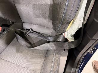 Lynk & Co 01 1.5 Plug-in Hybrid Pano/Apple picture 16